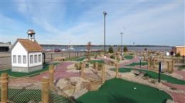 Mini-Golf at Saybrook Point